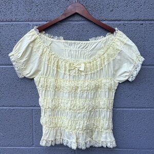 Rare Vintage Yellow Lace Off The Shoulder Coquette Baby Doll Bow Body Line Top